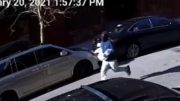 Watch man run off with $200,000 stolen from armored truck
