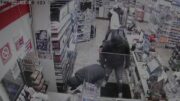 SHOCKING VIDEO: Rise in brazen thefts force convenience stores to close
