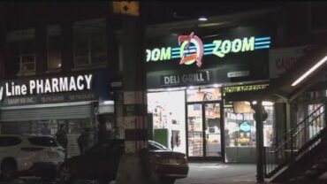 2 men shot, 1 fatally, at Bronx bodega: police